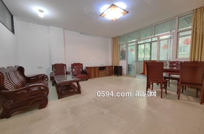 北磨福興小區(qū) 3房2廳精裝修框架結(jié)構(gòu) 逸夫 文獻(xiàn) 75萬(wàn)-莆田二手房