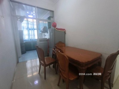 北市場(chǎng)麟峰中山附近3室2廳2衛(wèi) 租金1800元 120平-莆田租房