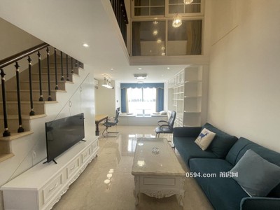 萬(wàn)達(dá)商圈 裝修比較好 原本打算自住 雙層復(fù)式樓標(biāo)準(zhǔn)2室 2衛(wèi)-莆田租房