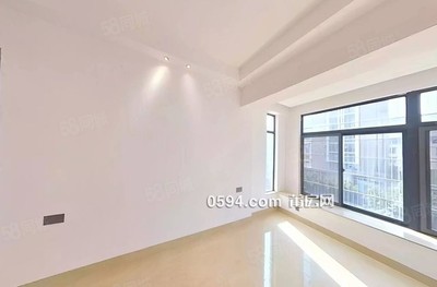 和成天下 4房2廳精裝修 邊套 兩證齊全 每平方10600元-莆田二手房