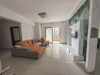 筱塘學校對面 女人街3室2廳2衛(wèi) 136平 便宜 租1900元家電齊全-莆田租房