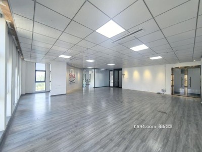 艾力艾國際中心 租金7500元 1室1廳1衛(wèi) 195平 大面積-莆田租房