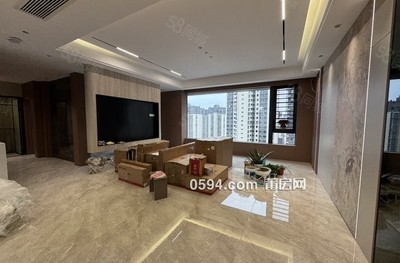 萬(wàn)達(dá)對(duì)面 高端小區(qū) 融創(chuàng)建發(fā)觀瀾云著 全新豪華裝修4房2衛(wèi)-莆田二手房