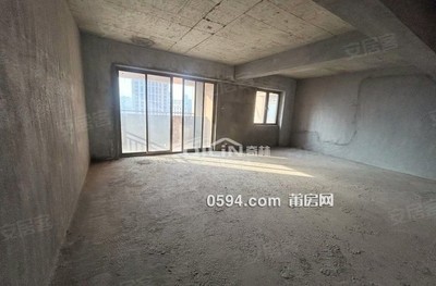 新天地旁左岸藍(lán)灣 頭排南北東4房 中高層 視野好-莆田二手房