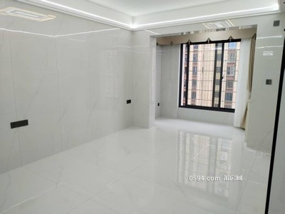 九龍小區(qū) 使用面積108平左右  精裝小三房 總價(jià)109萬-莆田二手房