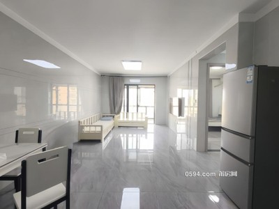 包物業(yè)！精裝居家3房，保利~臨九華廣場(chǎng)溪白荔城二小二中-莆田租房