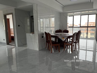 房東直租！莆田國投城市廣場A區(qū)158平四室兩廳三衛(wèi)精裝修-莆田租房