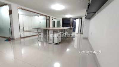 喜盈門商業(yè)辦公出租 125平 看房方便直接辦公-莆田租房