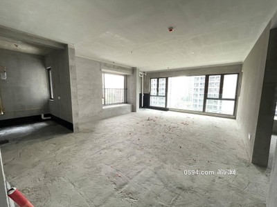 萬(wàn)達(dá)旁邊140萬(wàn)做四房建發(fā)縵云南北東虧本急賣(mài)隨時(shí)看房-莆田二手房