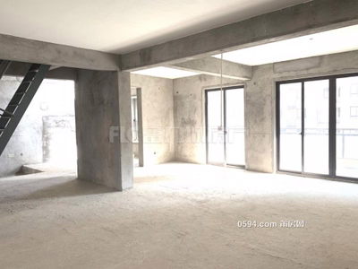 萬科城木蘭溪旁 正榮府中層洋樓毛坯四房 贈送30平大-莆田二手房