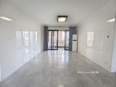 皇庭水岸一期--高端小區(qū)電梯中高層--3房2廳精裝僅14818元-莆田二手房