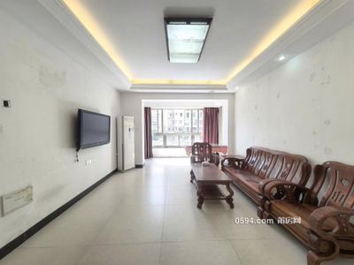 東城一號 130平 租金3000元 3室2廳2衛(wèi)-莆田租房