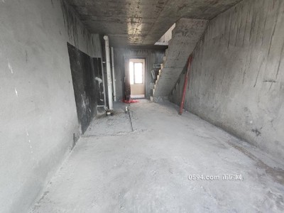 保利城時(shí)光里復(fù)式樓  樓板已灌  南北通透 毛坯兩房  證齊全-莆田二手房