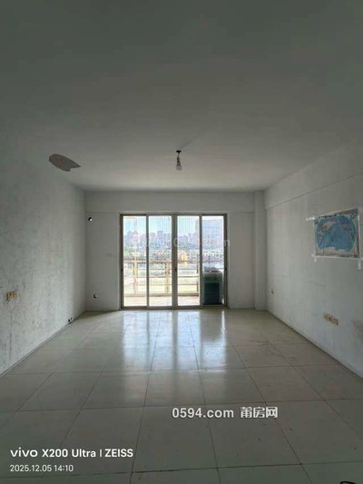 萬輝國際城 城廂區(qū)二小 勵志學(xué)校旁 電梯簡裝4房 小高層-莆田二手房