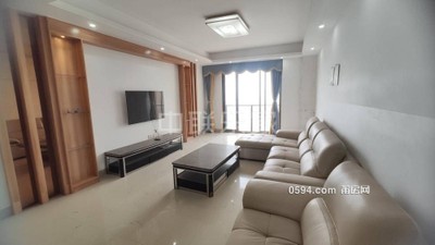 萬達(dá)附近 木蘭楓丹高層 精裝大三房 南北通透 緊鄰霞林學(xué)校-莆田租房