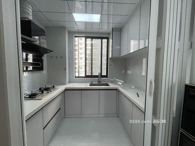 3室2廳2衛(wèi) 103平 龍德井舊城改造片區(qū) 租金2600元-莆田租房