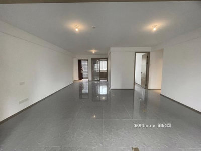 萬達(dá)廣場(chǎng)旁融創(chuàng)建發(fā)觀瀾云著中層南北東四房，拎包入住-莆田二手房