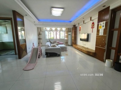 萬達(dá)對面 荔景廣場 電梯精裝修南北東 4室2廳2衛(wèi) 165平-莆田租房