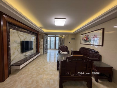 148平大面積 199萬(wàn) 4室2廳3衛(wèi) 寶勝小區(qū)E區(qū)頂層樓中樓-莆田二手房