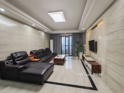 馨宜新天地附近 保利香檳國際 租金3000元包物業(yè)-莆田租房