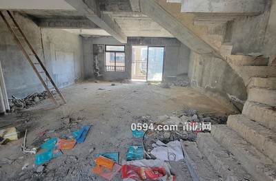 電梯疊墅 帶露臺(tái) 花園 上疊四居室 上下三層使用面積300平-莆田二手房