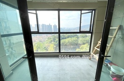 全新未入住 南北東邊戶 前后雙陽(yáng)臺(tái) 恒大御龍?zhí)旆?9000多-莆田二手房