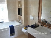 保利城143㎡樣板房主衛(wèi)