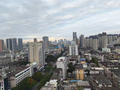 鳳凰山荔城大道恒信大廈電梯大三房180平方視野可商可居-莆田租房