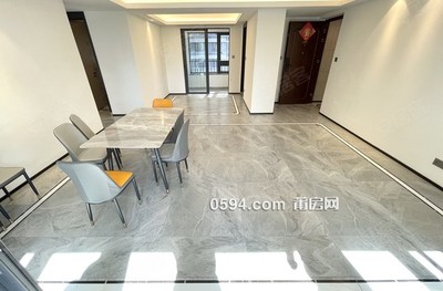 一平12000多 建發(fā)融創(chuàng)和鳴蘭溪 小高層精裝修4房-莆田二手房