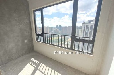 無遮擋花園小區(qū)萬達廣場對面中南瓏禧臺4房2衛(wèi)高層南門分-莆田二手房