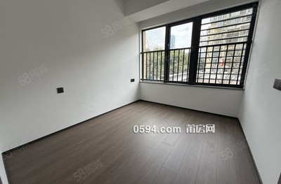 新車站 贈(zèng)60平大露臺(tái) 次新4房 玉湖宸悅 精裝邊套拎包入住-莆田二手房