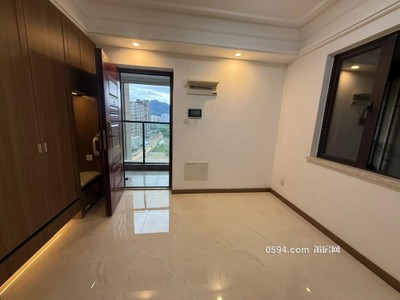 保利金香檳復(fù)式樓 精裝3房未入住 好樓層陽(yáng)光足 售166萬(wàn)-莆田二手房