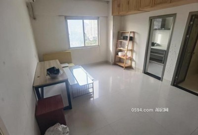 鳳達花園大廈 電梯高層小2房 拎包入住紅星美凱龍  東平路-莆田租房