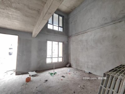 萬達融創(chuàng)聯(lián)發(fā)建發(fā)旁70年產(chǎn)權(quán)別墅有天有地百平大院子急賣談-莆田二手房