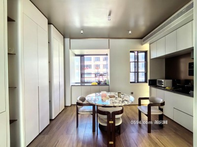 龍橋附近 鉑玥府小洋樓 豪華精裝四房。房東出國(guó)誠(chéng)意滿滿-莆田二手房