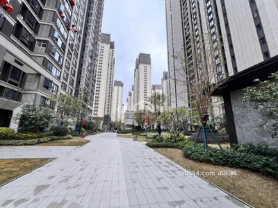 虧本 萬達旁 中南瓏禧臺 邊套毛坯4居室 單價僅13800元-莆田二手房