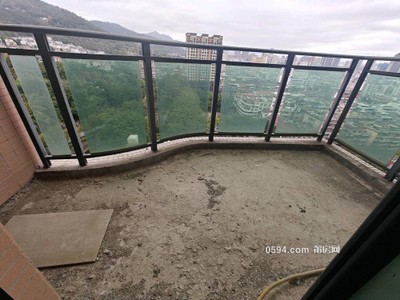 南湖公園旁名邦豪苑，大平層，全小區(qū)的一套，連底價(jià)-莆田二手房