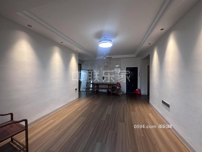 0公攤 駿乘億發(fā)城 高層不是頂樓精裝三房九成新基本沒(méi)住-莆田二手房