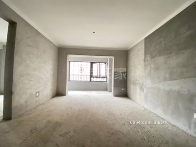 萬達(dá)廣場對(duì)面融創(chuàng)建發(fā)觀瀾云著大平層 毛坯中南瓏璽臺(tái)旁邊-莆田二手房