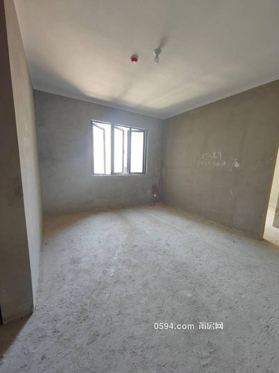 龍德井小區(qū) 3房2廳毛坯房自由裝修 每平方7200元-莆田二手房