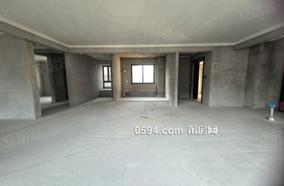 1 出頭，  位置，獨(dú)梯獨(dú)戶，大5房，南北通透。建發(fā)磐龍府-莆田二手房