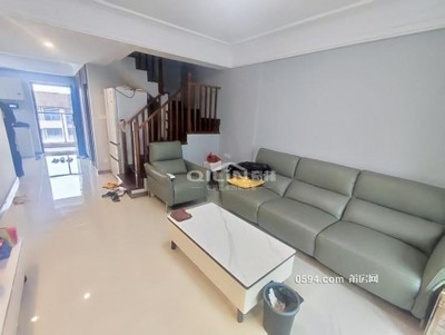 保利金香檳復(fù)式樓中樓送30平精裝4房3衛(wèi)3陽臺新中山-莆田二手房