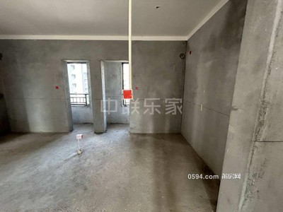 業(yè)主誠售~毛坯四房，南北通雙陽臺，臨萬達廣場金海灣酒店-莆田二手房