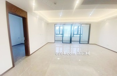 萬(wàn)達(dá)廣場(chǎng) 萬(wàn)達(dá)幸福家園對(duì)面中南瓏禧臺(tái)精裝四房三面采光-莆田二手房