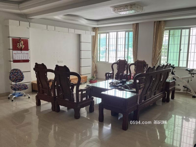 恒信大廈 4房2廳2衛(wèi) 中檔裝修 家具家電齊全 租2800包物業(yè)費(fèi)-莆田租房