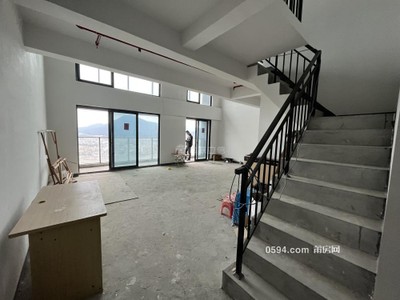 城南高端紅盤  融創(chuàng)蘭溪大觀頂復(fù)頭排 毛坯5房 利用率高436萬-莆田二手房