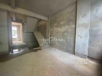 市博物館旁鳳達(dá)雅景豪苑 70年產(chǎn)權(quán)別墅下疊帶地下室急賣談-莆田二手房