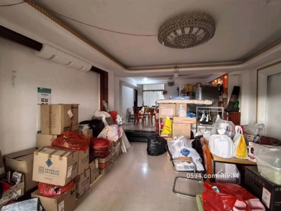 中山實(shí)小電梯房性價(jià)比高僅1萬左右--鳳達(dá)大廈4房2廳精裝中層-莆田二手房