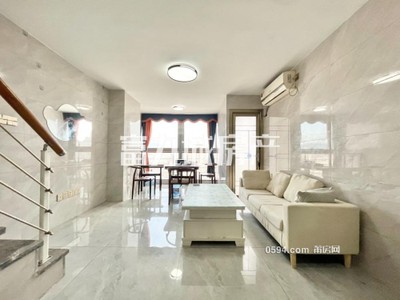 正榮財(cái)富中心 兩室兩衛(wèi) 高樓層采光好 家具全 需要隨時(shí)看房-莆田租房