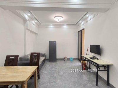 沃爾瑪三小附近蒼口小區(qū)精裝獨(dú)門(mén)獨(dú)戶兩房拎包入住-莆田租房